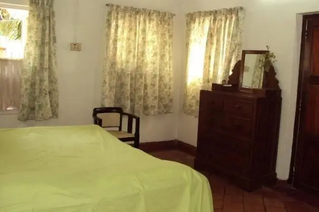 Oda, 1 Çift Kişilik Yatak, Sigara İçilmez