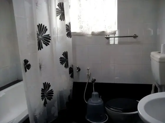 Oda, 1 Çift Kişilik Yatak, Sigara İçilmez