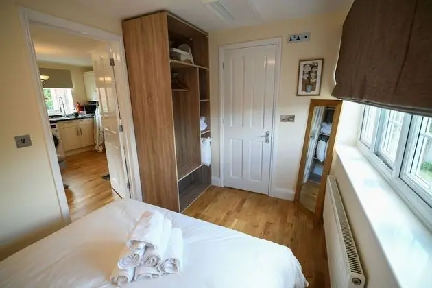 Apart Daire, Banyolu/Duşlu (Apartment 2)