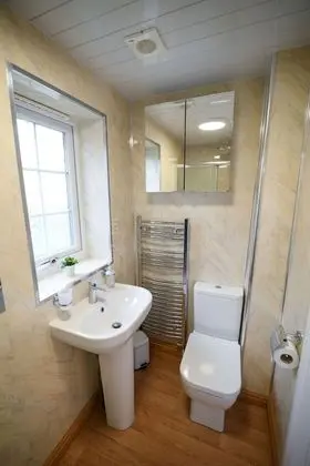 Apart Daire, Banyolu/Duşlu (Apartment 2)