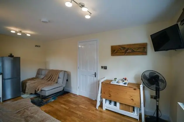 Apart Daire, Banyolu/Duşlu (Apartment 2)
