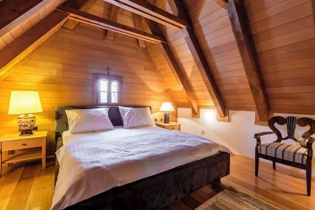 Lodge Pinus
