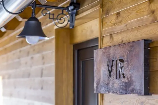Lodge Vir / Burget