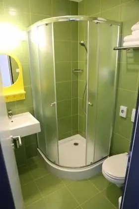Standard Tek Büyük veya İki Ayrı Yataklı Oda, Balkon