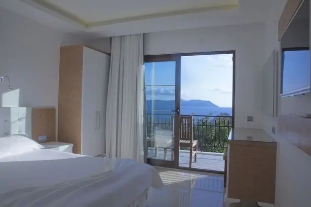 Standard Tek Büyük veya İki Ayrı Yataklı Oda, Deniz Manzaralı