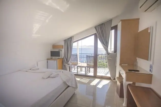 Standard Tek Büyük veya İki Ayrı Yataklı Oda, Deniz Manzaralı