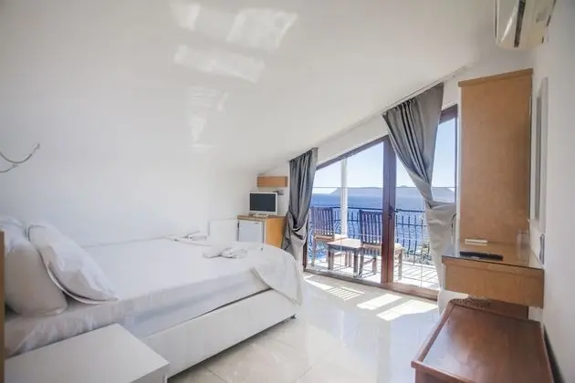 Standard Tek Büyük veya İki Ayrı Yataklı Oda, Deniz Manzaralı