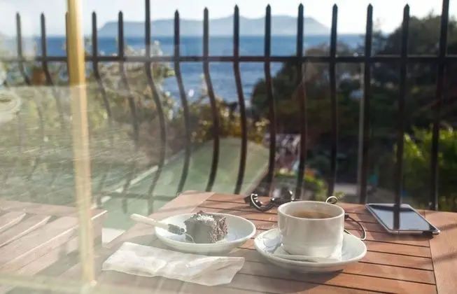 Standard Tek Büyük veya İki Ayrı Yataklı Oda, Deniz Manzaralı