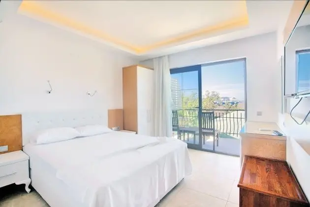 Standard Tek Büyük veya İki Ayrı Yataklı Oda, Deniz Manzaralı