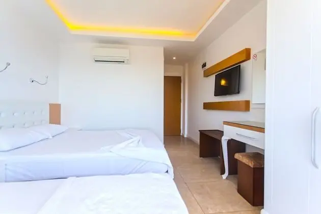 Standard Tek Büyük veya İki Ayrı Yataklı Oda, Deniz Manzaralı