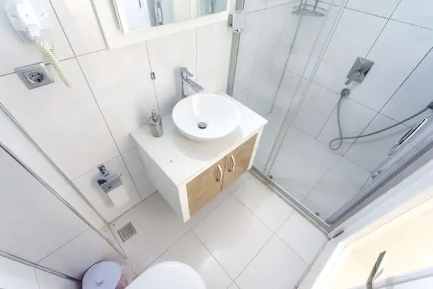 Standard Tek Büyük veya İki Ayrı Yataklı Oda, Deniz Manzaralı
