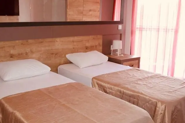 Standart Oda, Bahçe Manzaralı