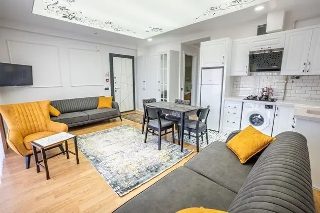 Şehir Manzaralı Havuzlu - Bahçeli (Villa Fiyatı)