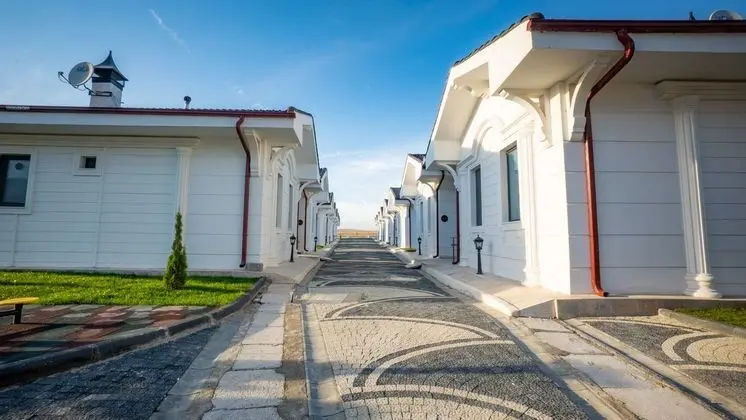 Şehir Manzaralı Havuzlu - Bahçeli (Villa Fiyatı)