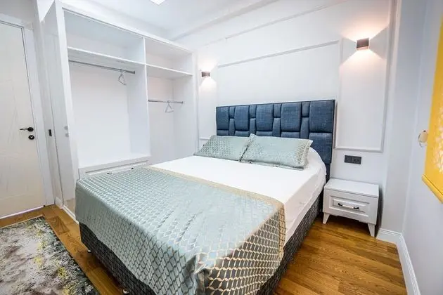 Şehir Manzaralı Havuzlu - Bahçeli (Villa Fiyatı)