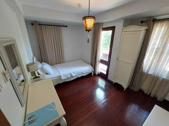 Tek Kişilik, Şehir Manzaralı