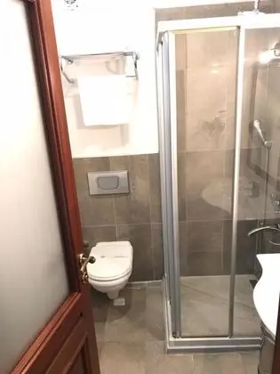 Tek Kişilik, Şehir Manzaralı