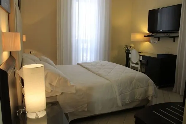 Standard Büyük Yataklı Tek Kişilik Oda