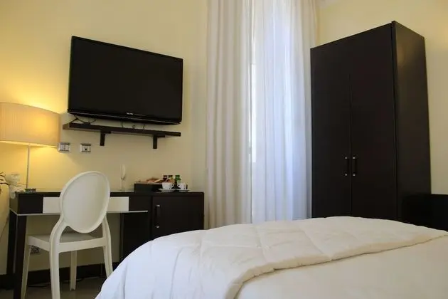 Standard Büyük Yataklı Tek Kişilik Oda