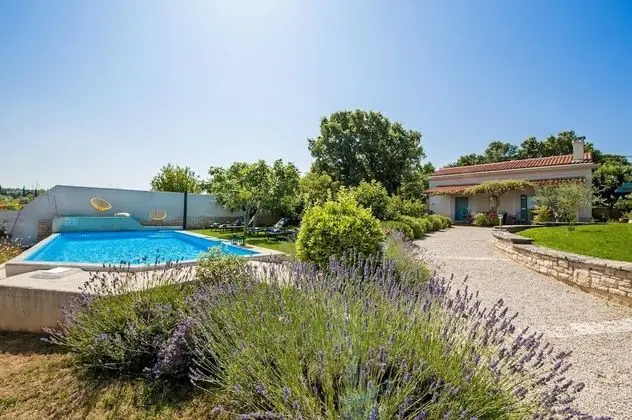 Villa, Sigara İçilebilir