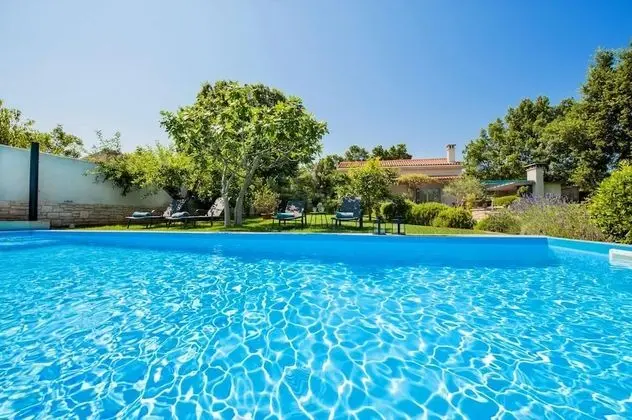 Villa, Sigara İçilebilir