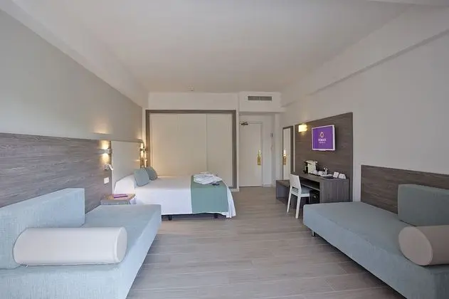 Junior Süit, Balkon (2 adults + 2 children)
