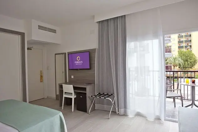 Tek Büyük Yataklı Oda, Balkon, Havuz Manzaralı (2 adults)