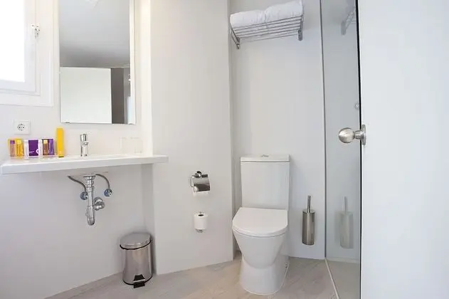 Tek Büyük Yataklı Oda, Balkon, Havuz Manzaralı (2 adults)