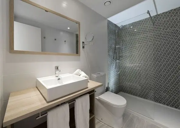 Tek Büyük Yataklı Oda, Balkon (2 adults + 1 child)