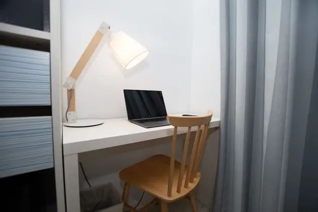 Deluxe Dört Kişilik Oda, Havuz Manzaralı