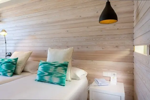 Tek Büyük Yataklı Oda, Balkon