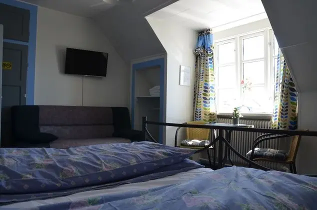 Standard Tek Büyük Yataklı Oda, Ortak Banyo (9,10)
