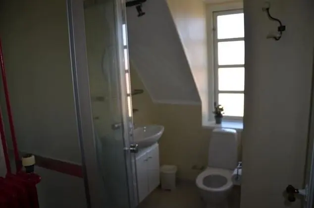 Standard Tek Büyük Yataklı Oda, Ortak Banyo (9,10)