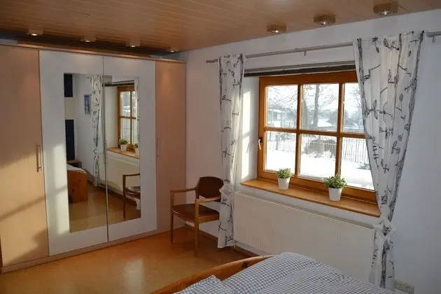 Apart Daire, 2 Yatak Odası, Mutfak, Bahçe Manzaralı