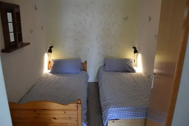 Apart Daire, 2 Yatak Odası, Mutfak, Bahçe Manzaralı