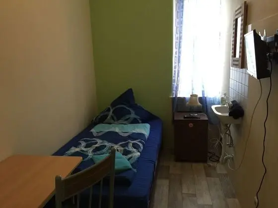 Tek Kişilik Oda, Ortak Banyo