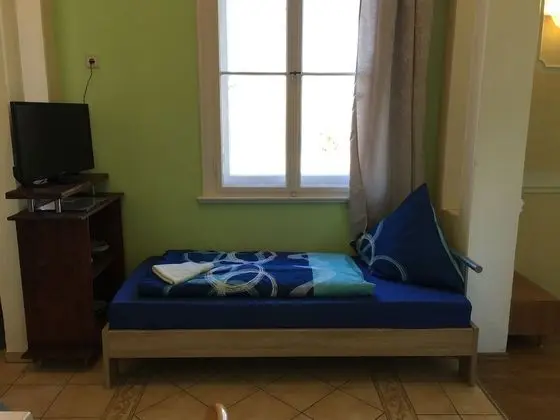 Tek Kişilik Oda, Ortak Banyo