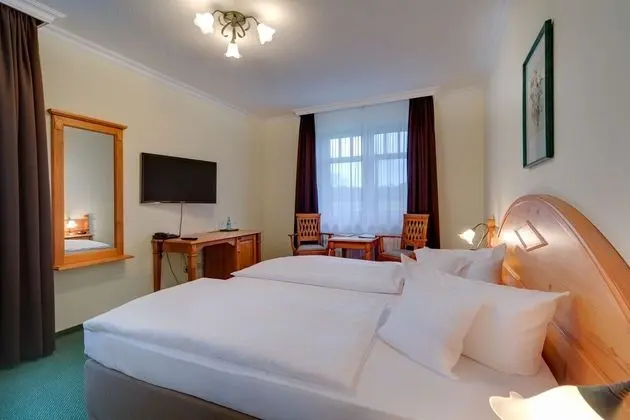 Tek Büyük Yataklı Oda