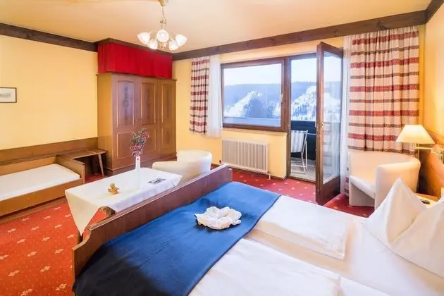 Üç Kişilik Oda, Balkon, Dağ Manzaralı