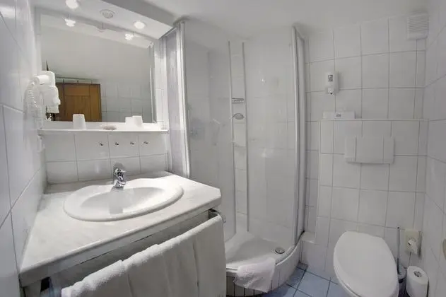 Standard Tek Büyük Yataklı Oda (Imberg)