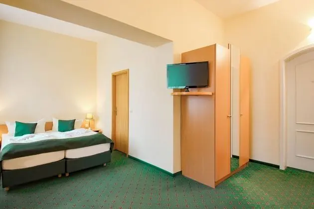 Tek Büyük Yataklı Oda