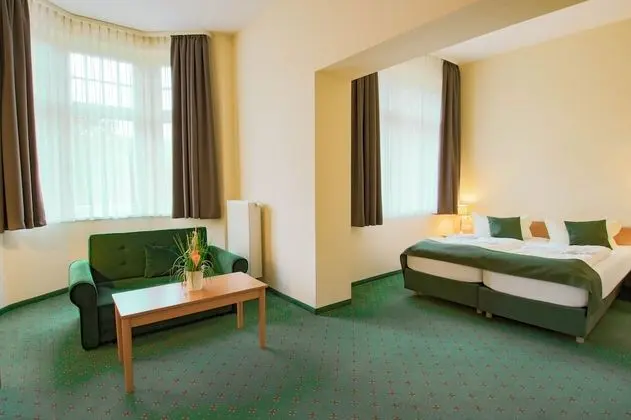 Tek Büyük Yataklı Oda, Bahçe Manzaralı