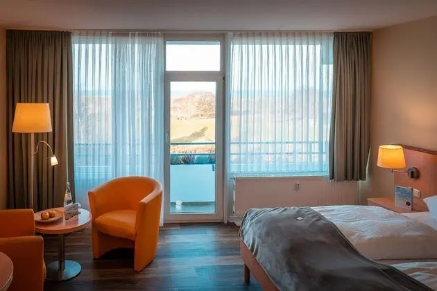 Tek Büyük Yataklı Oda (Doppelzimmer Meerseite/ Waldseite)