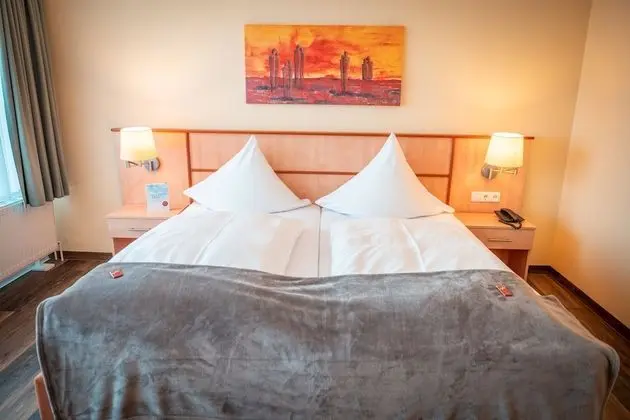 Tek Büyük Yataklı Oda (Doppelzimmer Meerseite/ Waldseite)