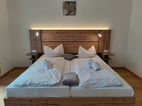 Basic Tek Büyük Yataklı Oda