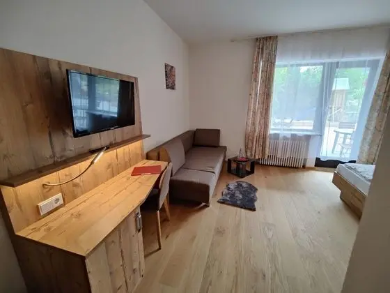 Basic Tek Büyük Yataklı Oda