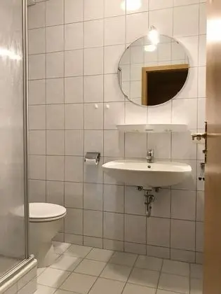 Basic Tek Büyük Yataklı Oda