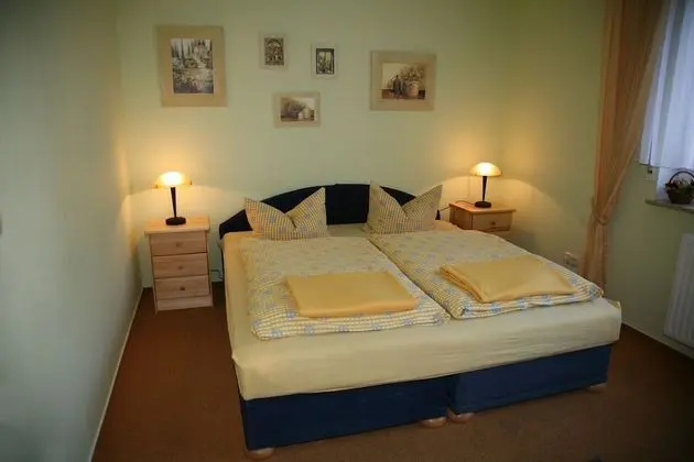 Tek Büyük veya İki Ayrı Yataklı Oda