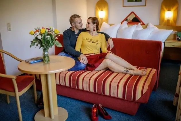 Tek Büyük Yataklı Oda, Balkon, Dağ Manzaralı