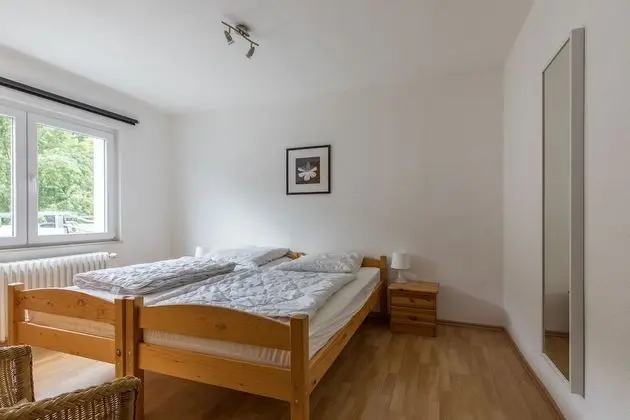 Tek Büyük veya İki Ayrı Yataklı Oda, Ortak Banyo (76.)